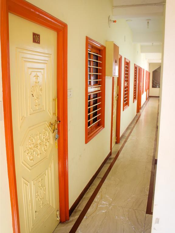 Pms Guest House 蓬蒂切里 外观 照片